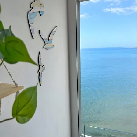 The Sea At Your Feet Apartmán